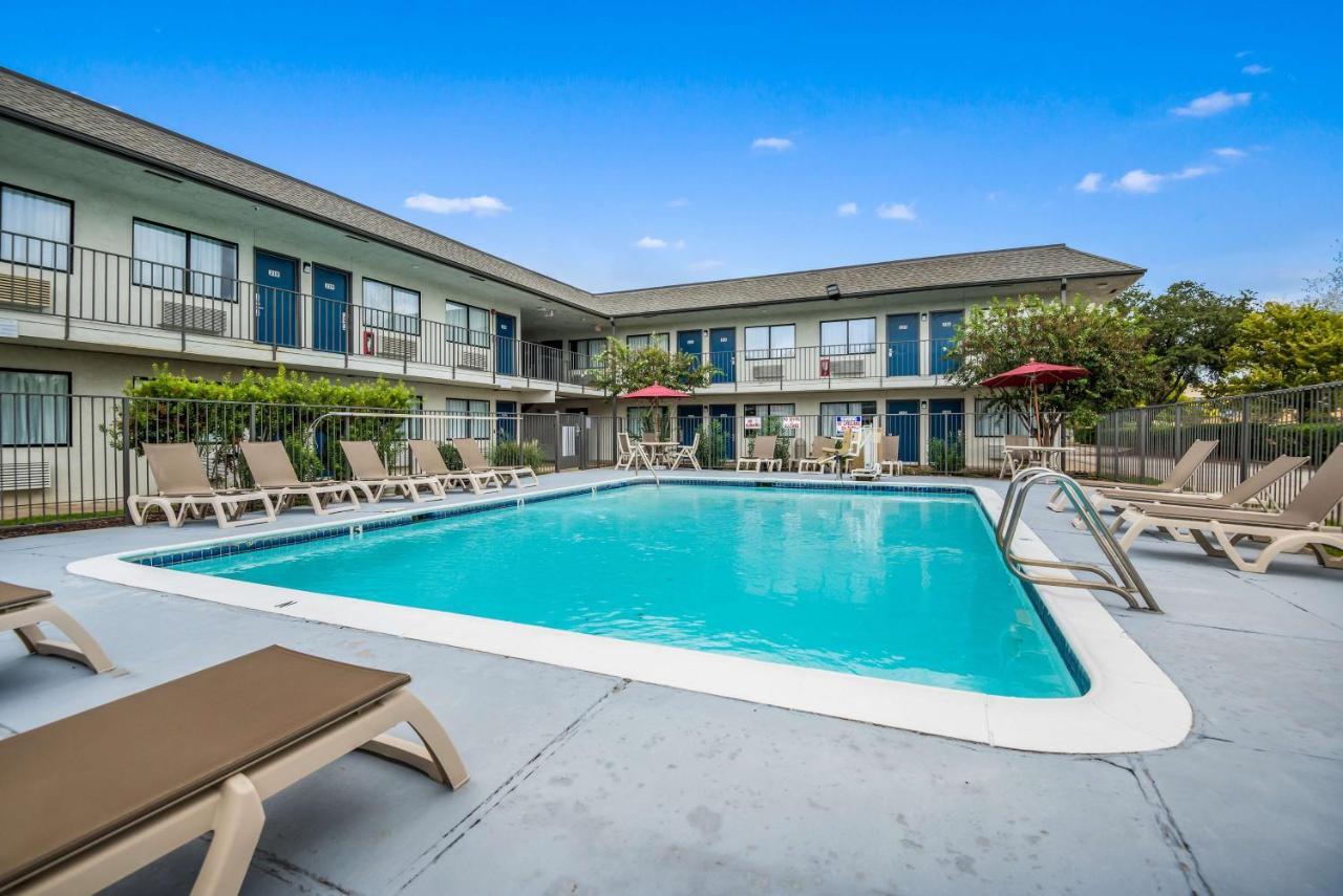 Motel 6-College Station, Tx - Bryan Eksteriør billede