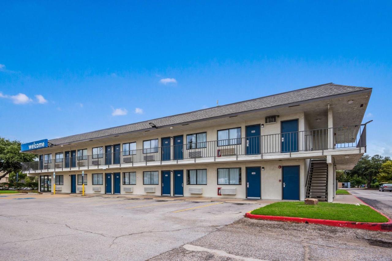 Motel 6-College Station, Tx - Bryan Eksteriør billede
