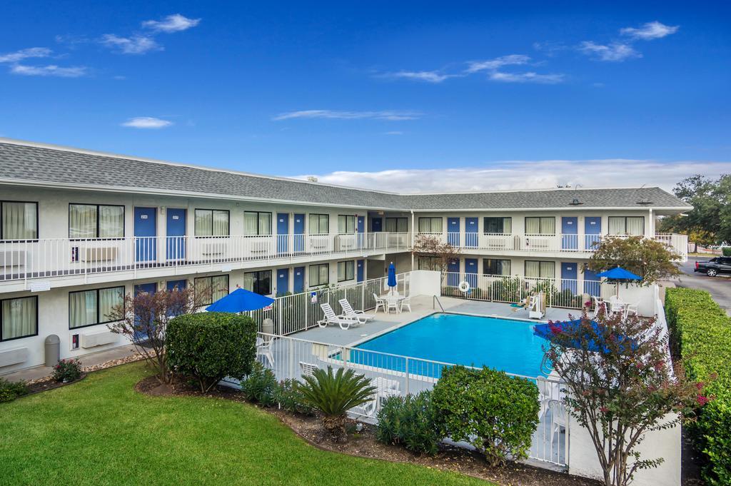 Motel 6-College Station, Tx - Bryan Eksteriør billede